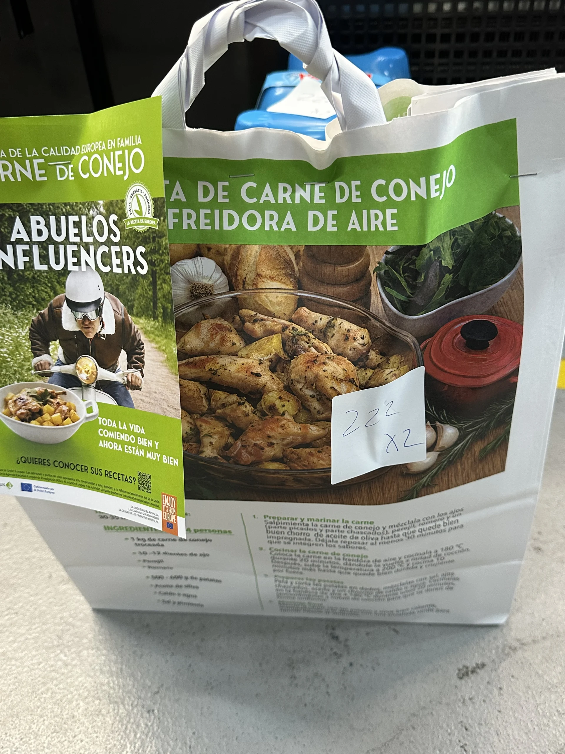 paquete-abuelo-influencer-glovo-carne-de-conejo